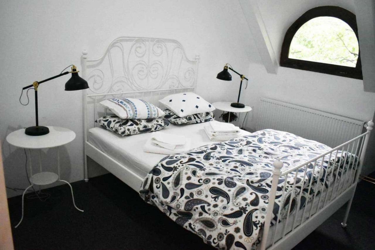 Готель Casa Thea Cheile Nerei Socolari Екстер'єр фото